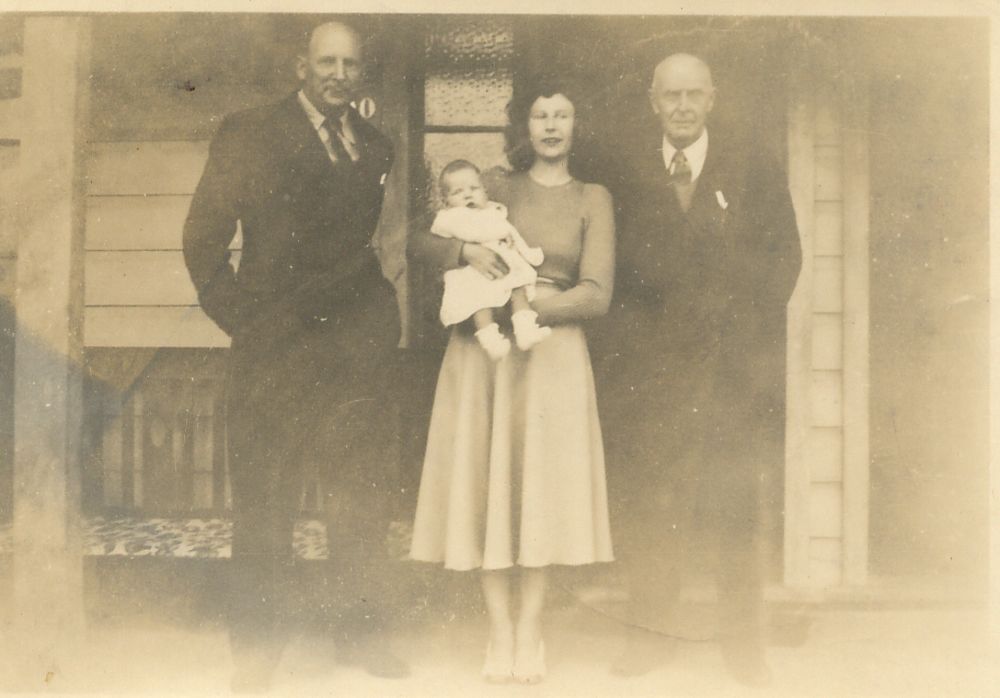 ThomasDavidandTrevorClydeTaylor_RichardandBerylSwift_Easter_WestshoreNapier1949